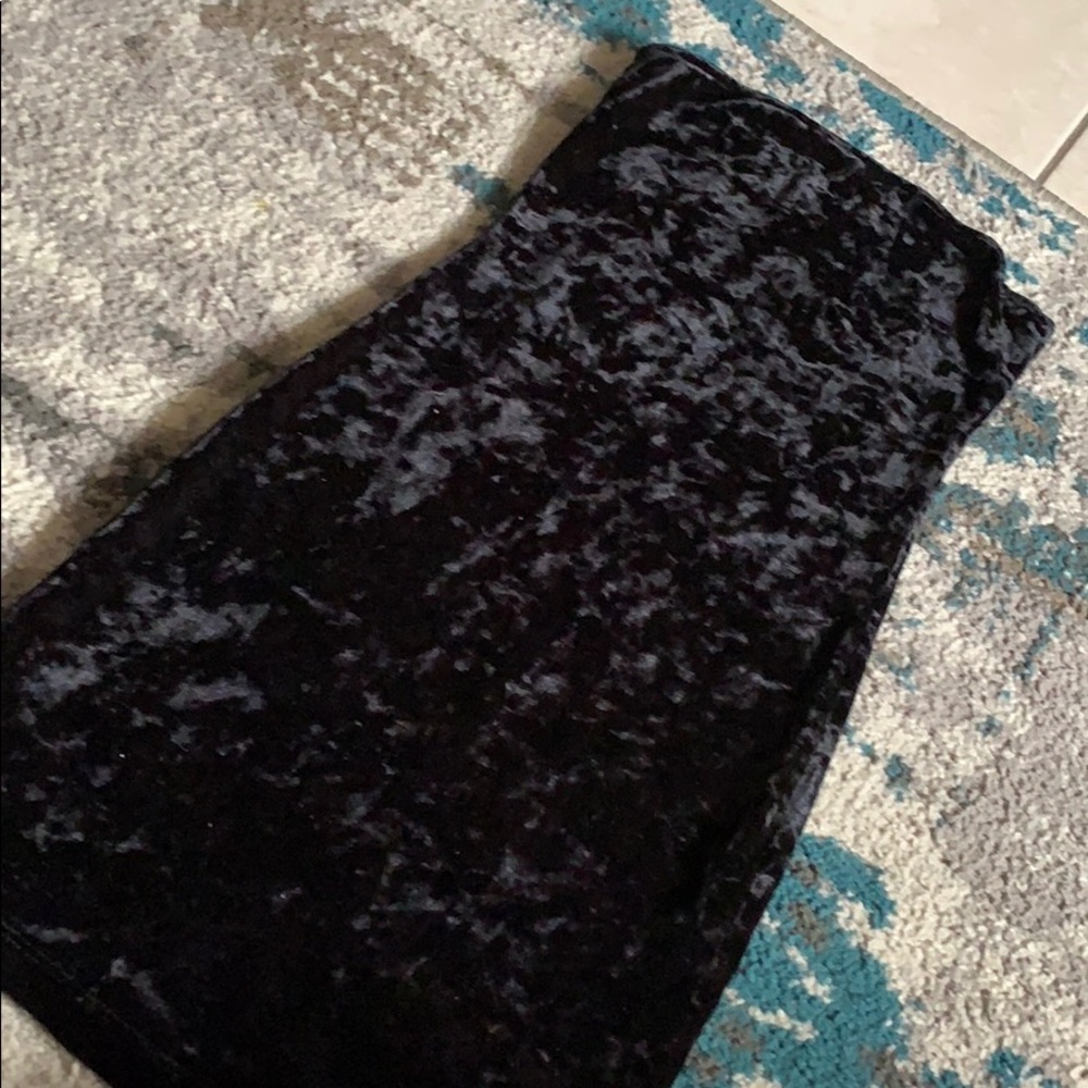 Black swayed fitted tube dress